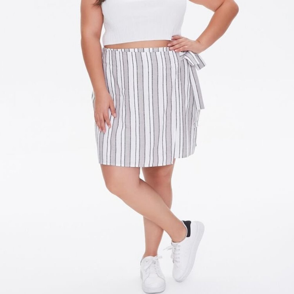 NWT Forever 21  Plus Size Linen-Blend Striped Skirt